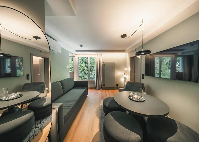 Hop Apartments & Suites